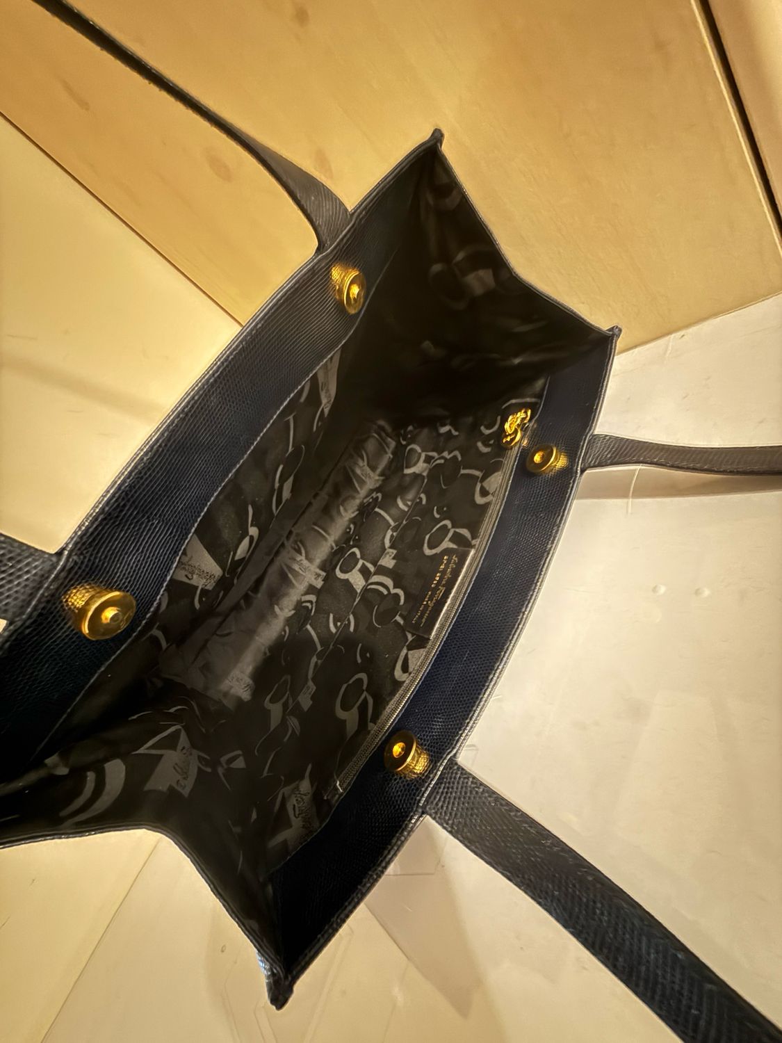 Salvatore Ferragamo Vala Shoulder / Tote Bag Leather Blue