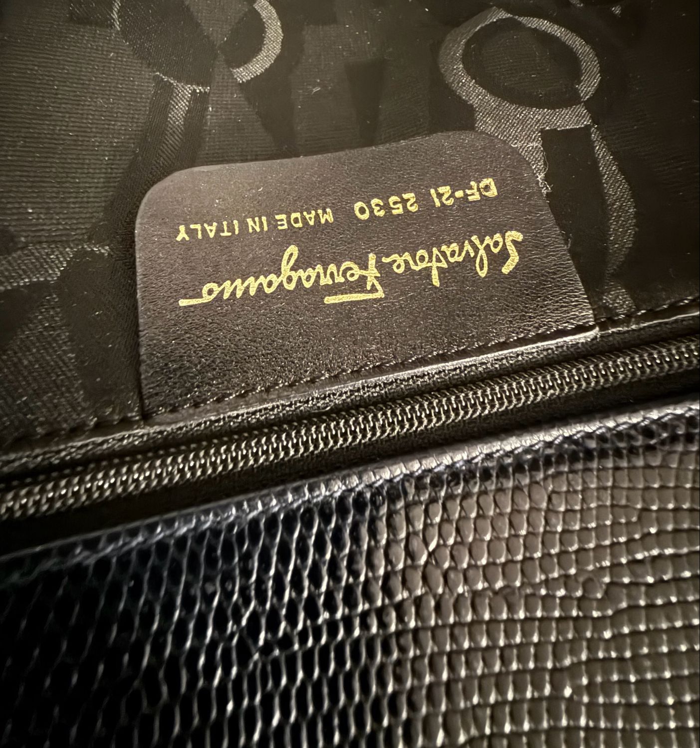 Salvatore Ferragamo Vala Shoulder / Tote Bag Leather Blue