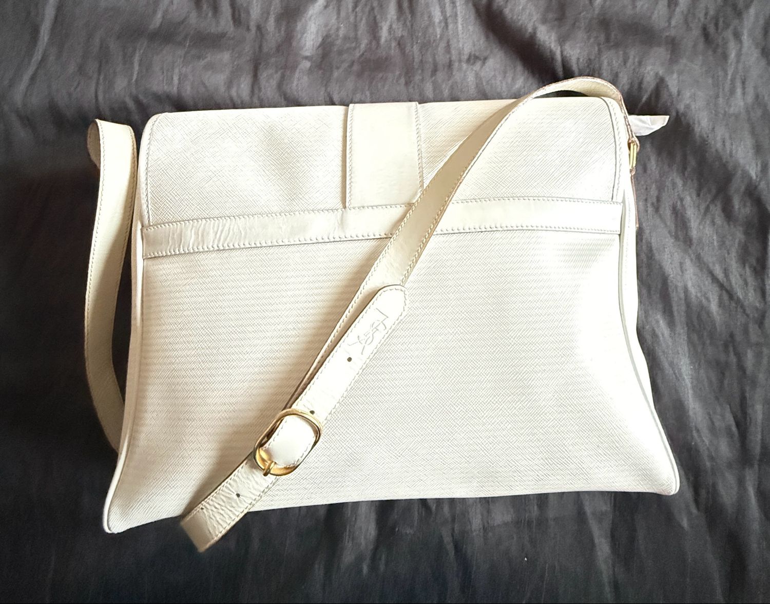 YSLmessenger leather Bag White