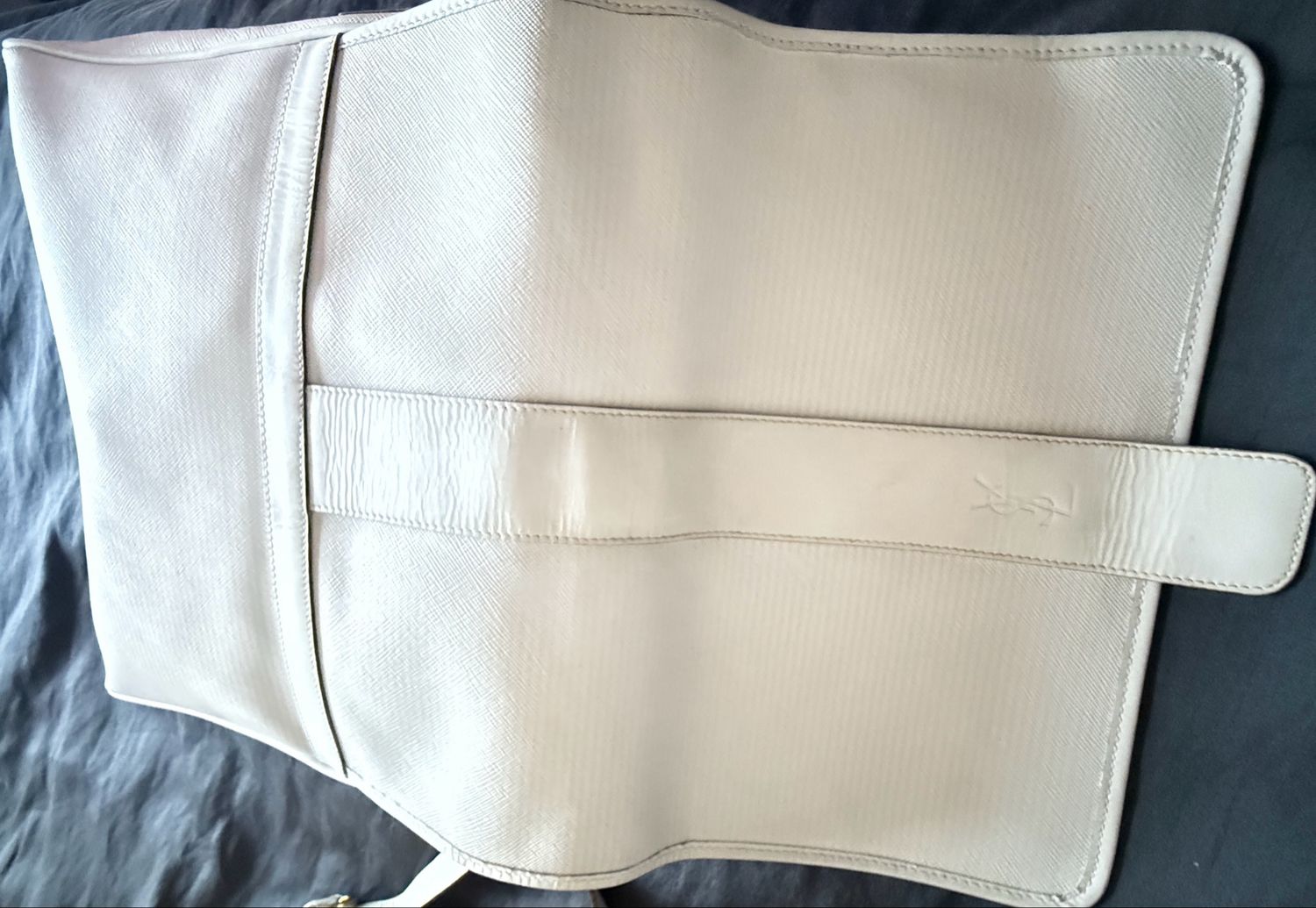 YSLmessenger leather Bag White