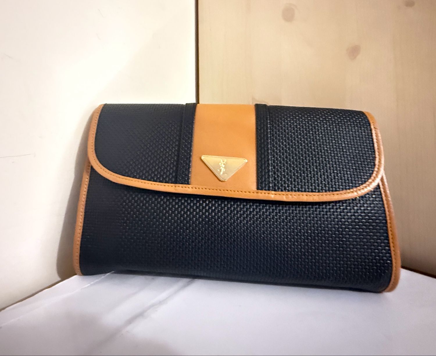 Yves Saint Laurent Clutch leather Bag Black /Camel
