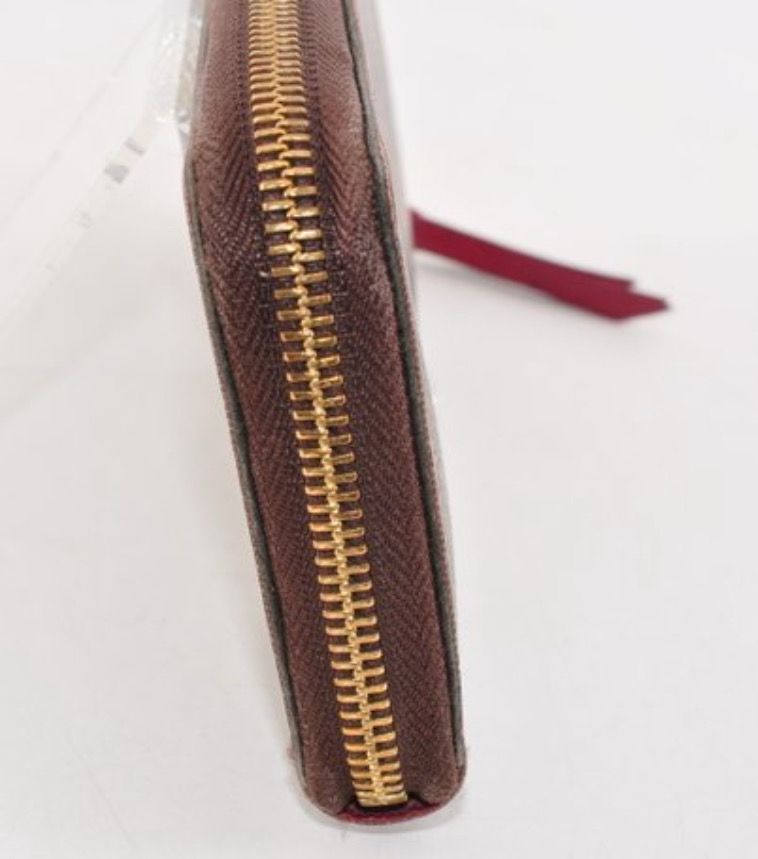 Louis Vuitton Clemence Monogram Zip Around Long Wallet Monogram fuschia interior 