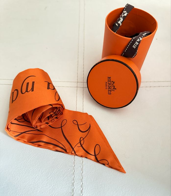 Hermès Exercices pour Former la Main Silk Twilly Scarf Orange