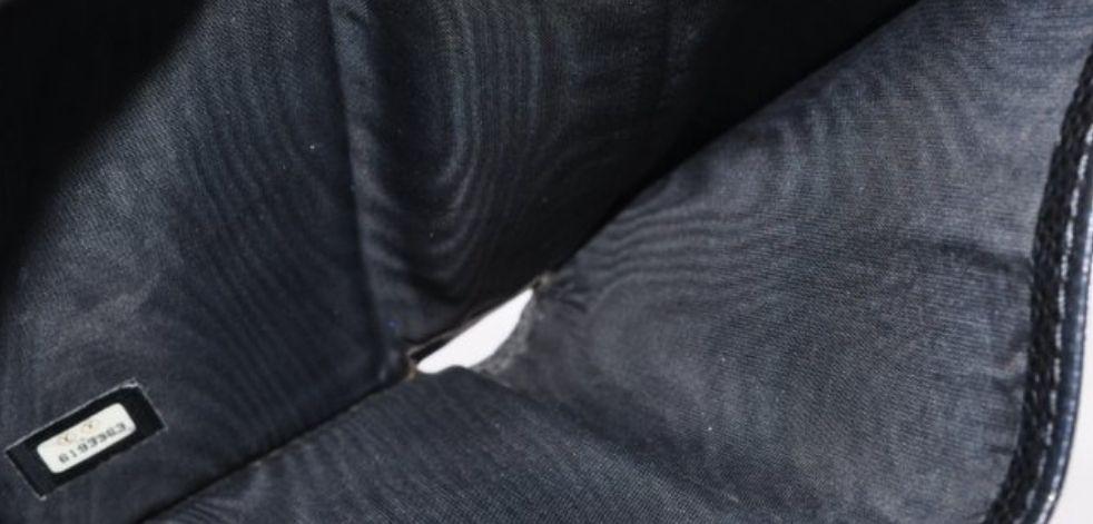 Chanel bifold Wallet black caviar leather Chanel bifold Wallet black caviar leather