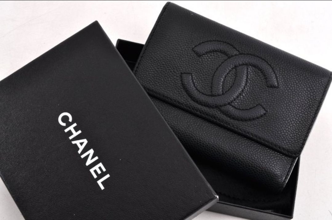 Chanel bifold Wallet black caviar leather Chanel bifold Wallet black caviar leather