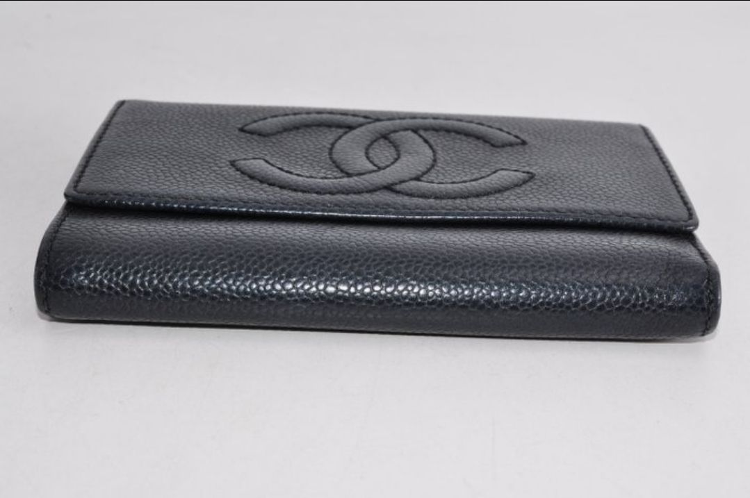 Chanel bifold Wallet black caviar leather Chanel bifold Wallet black caviar leather