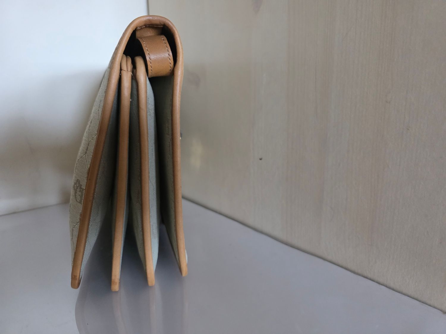 Christian Dior crossbody bi compartment Beige