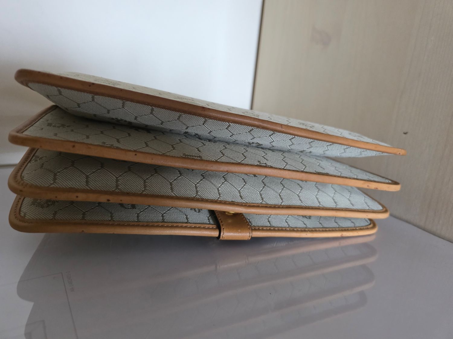 Christian Dior crossbody bi compartment Beige