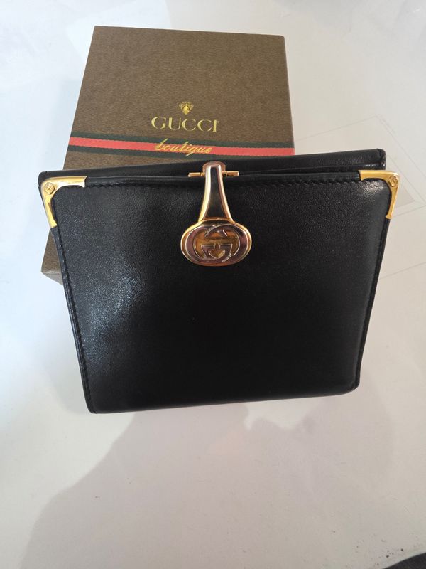 Gucci Bifold  leather wallet black 