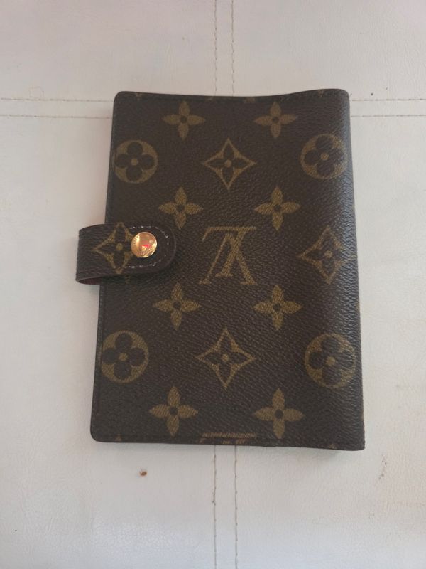 Louis Vuitton Agenda cover monogram 
