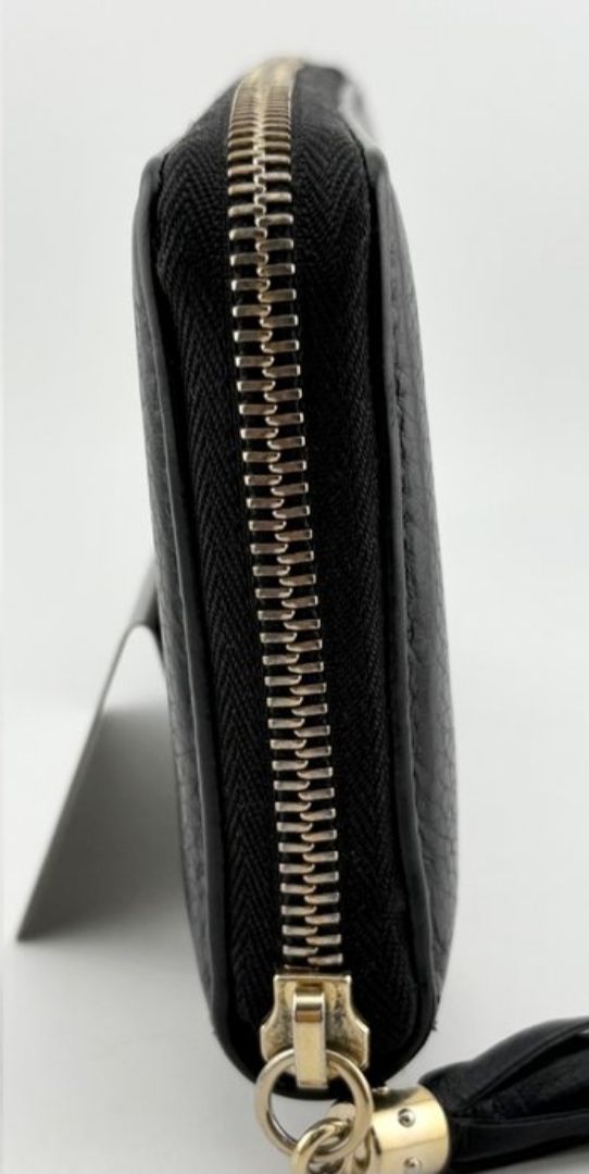 Gucci Soho zip around wallet