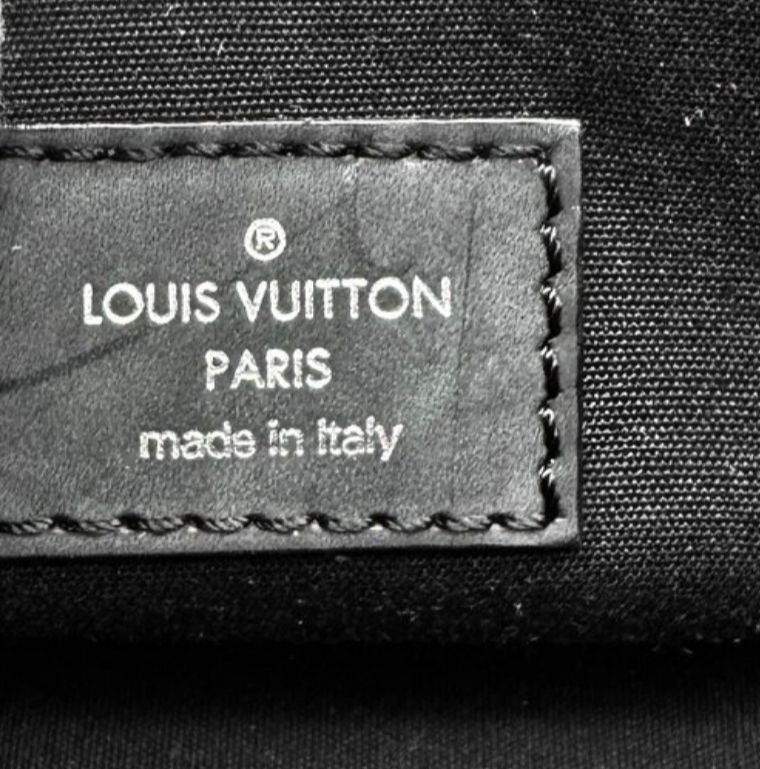 Louis Vuitton Segur bag  black epi leather 