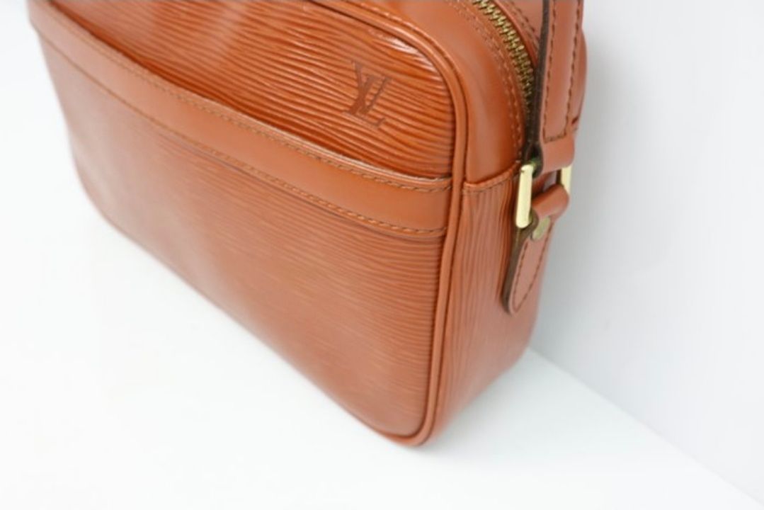 Louis Vuitton Epi Fawn Trocadero  Shoulder/ Crossbody Bag 