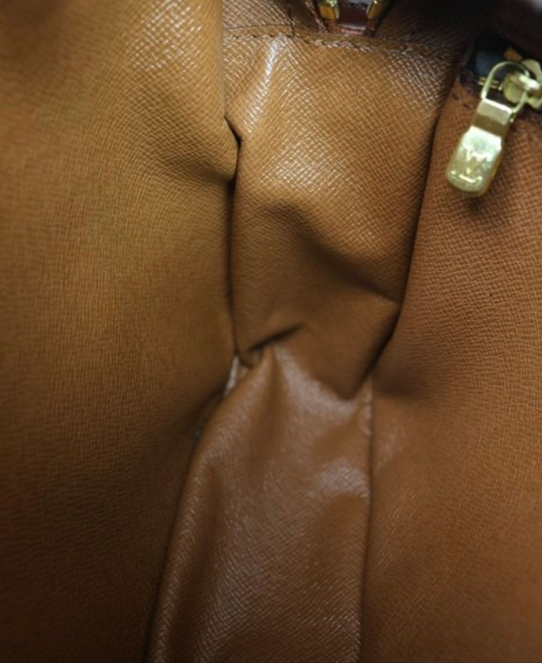 Louis Vuitton Epi Fawn Trocadero  Shoulder/ Crossbody Bag 