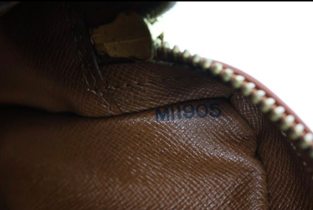 Louis Vuitton Epi Fawn Trocadero  Shoulder/ Crossbody Bag 