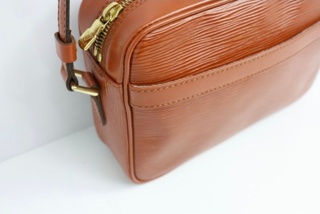 Louis Vuitton Epi Fawn Trocadero  Shoulder/ Crossbody Bag 