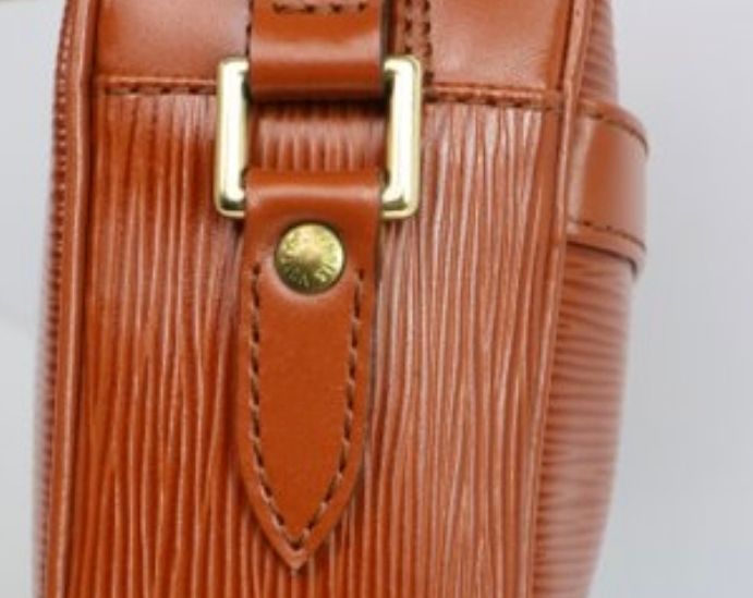 Louis Vuitton Epi Fawn Trocadero  Shoulder/ Crossbody Bag 