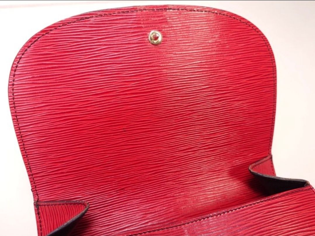 Louis Vuitton red Saint-Cloud Epi leather crossbody bag 