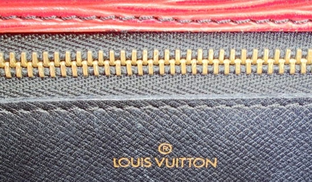 Louis Vuitton red Saint-Cloud Epi leather crossbody bag 