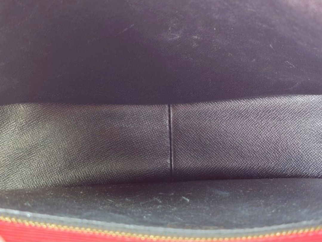 Louis Vuitton red Saint-Cloud Epi leather crossbody bag 