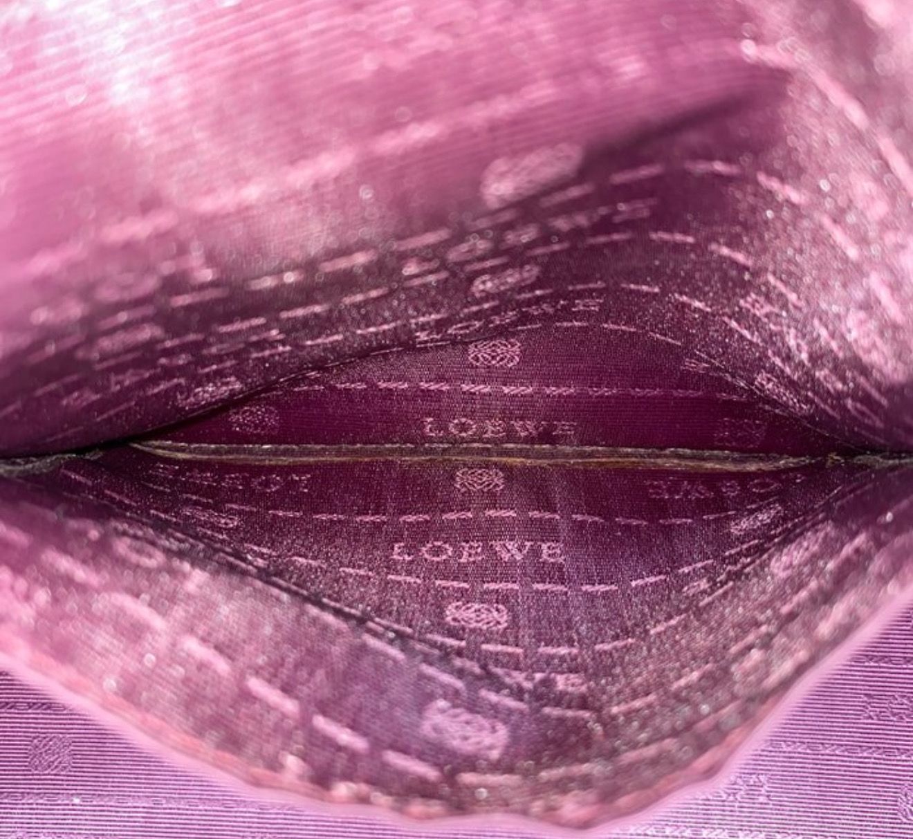 Loewe Amazona 28 Handbag Patent leather Bordeaux