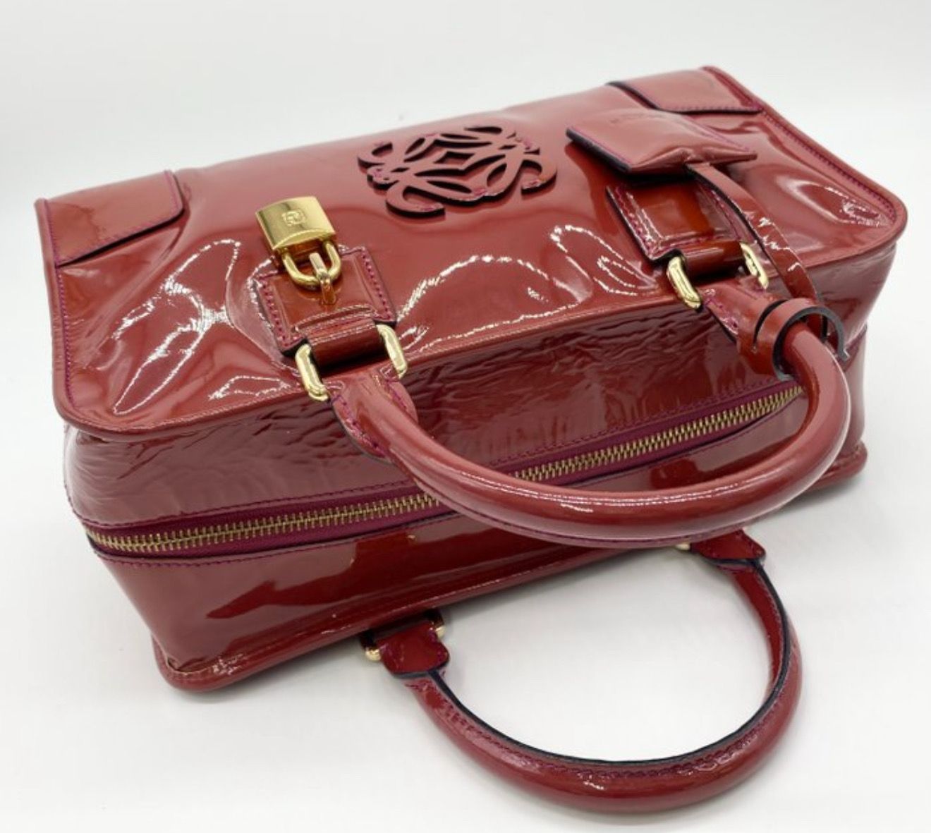 Loewe Amazona 28 Handbag Patent leather Bordeaux