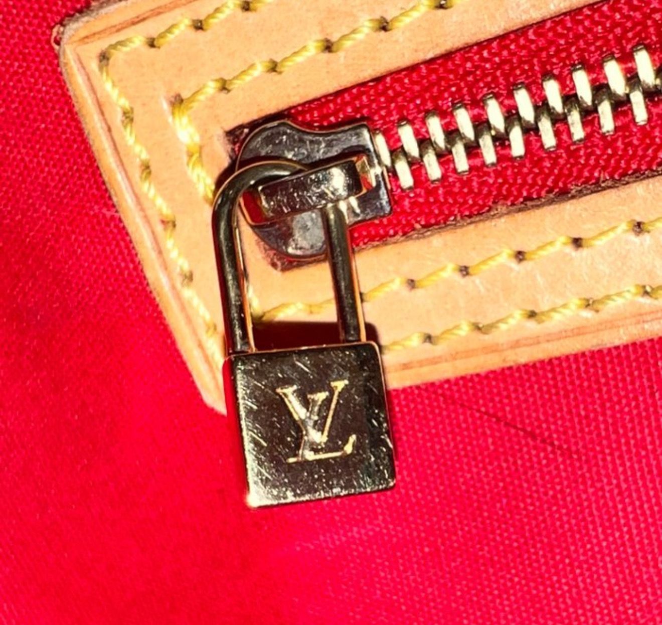 Louis Vuitton Monogram Red Vernis Read Me Tote Leather Bag PM