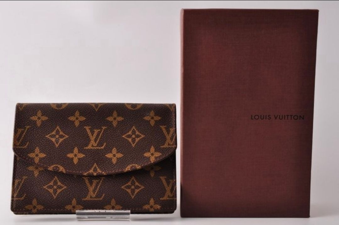 Louis Vuitton pochette Lava monogram leather 