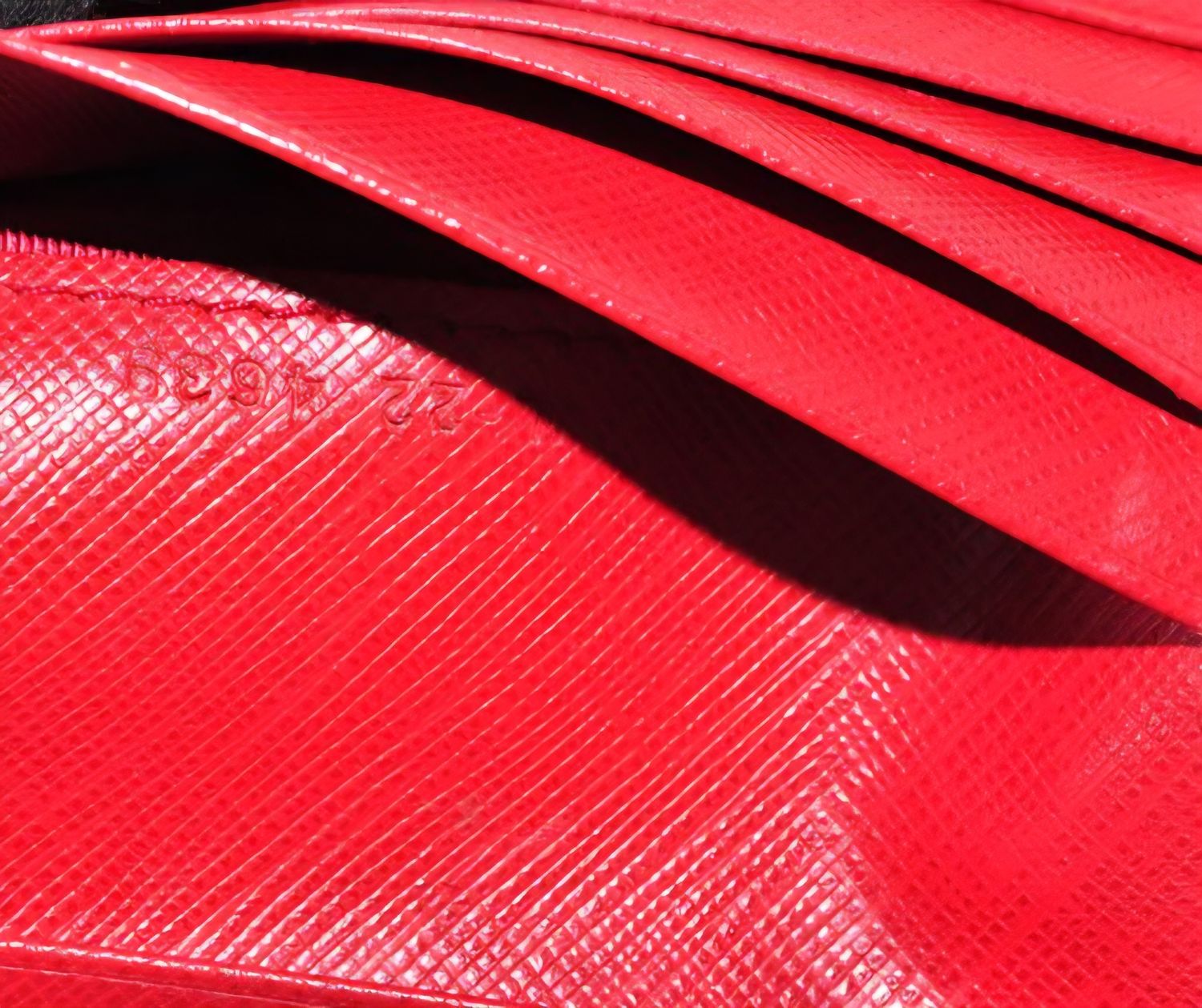 Salvatore Ferragamo Leather &amp; Metal Compact Wallet – Gold &amp; Red