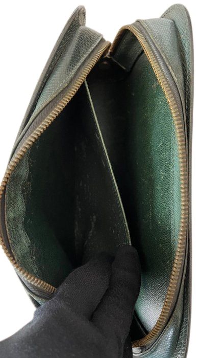 Louis Vuitton Baikal Tiaga leather pouch Green