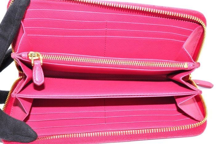 Prada Zippy Leather Wallet pink Prada Zippy Leather Wallet pink