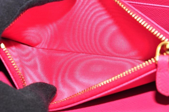 Prada Zippy Leather Wallet pink Prada Zippy Leather Wallet pink