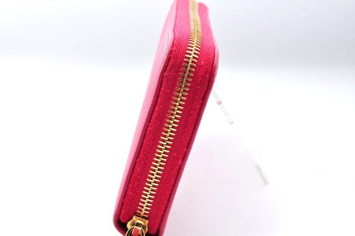 Prada Zippy Leather Wallet pink Prada Zippy Leather Wallet pink