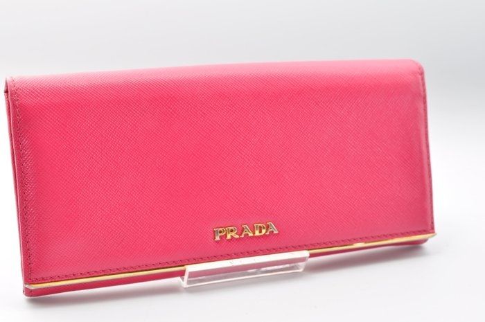 Prada Pink Leather Wallet Prada Pink Leather Wallet