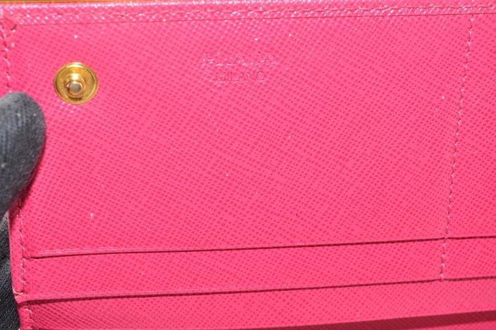 Prada Pink Leather Wallet Prada Pink Leather Wallet