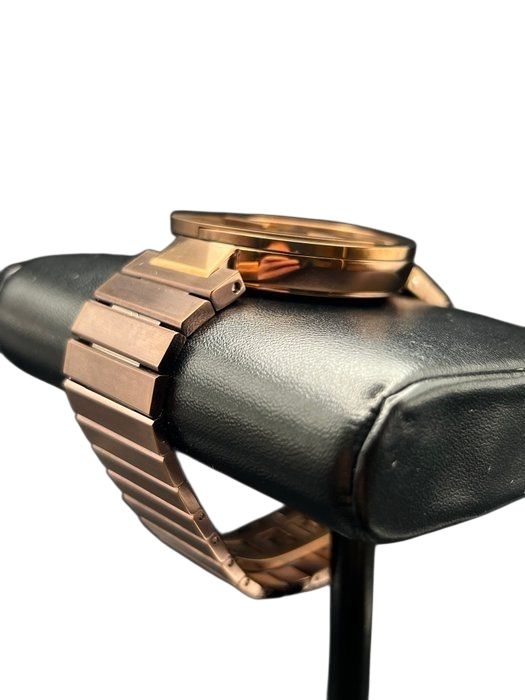 Gucci Interlocking XL Men’s Watch Gucci Interlocking XL Men’s Watch