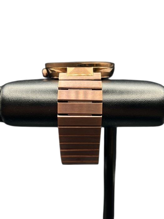 Gucci Interlocking XL Men’s Watch Gucci Interlocking XL Men’s Watch