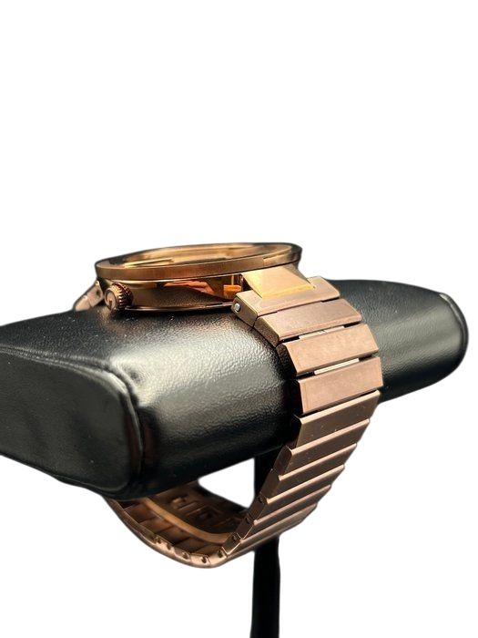 Gucci Interlocking XL Men’s Watch Gucci Interlocking XL Men’s Watch