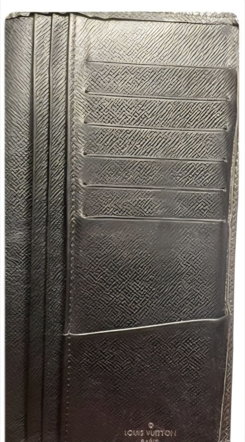 Louis Vuitton Brazza Long Bi-Fold Wallet – Taiga Leather – Brown Louis Vuitton Brazza Long Bi-Fold Wallet – Taiga Leather – Brown