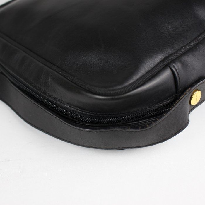 Salvatore Ferragamo Vara Bow Leather Crossbody Bag – Black