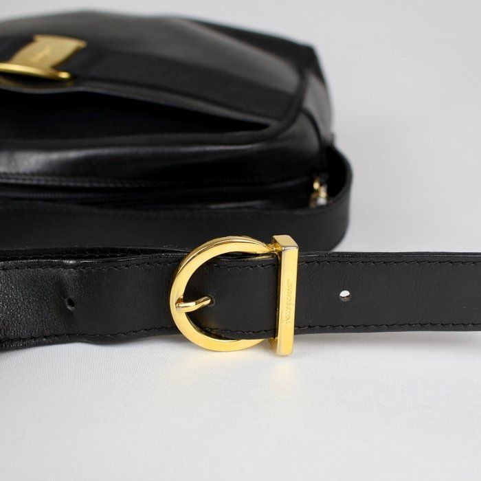 Salvatore Ferragamo Vara Bow Leather Crossbody Bag – Black