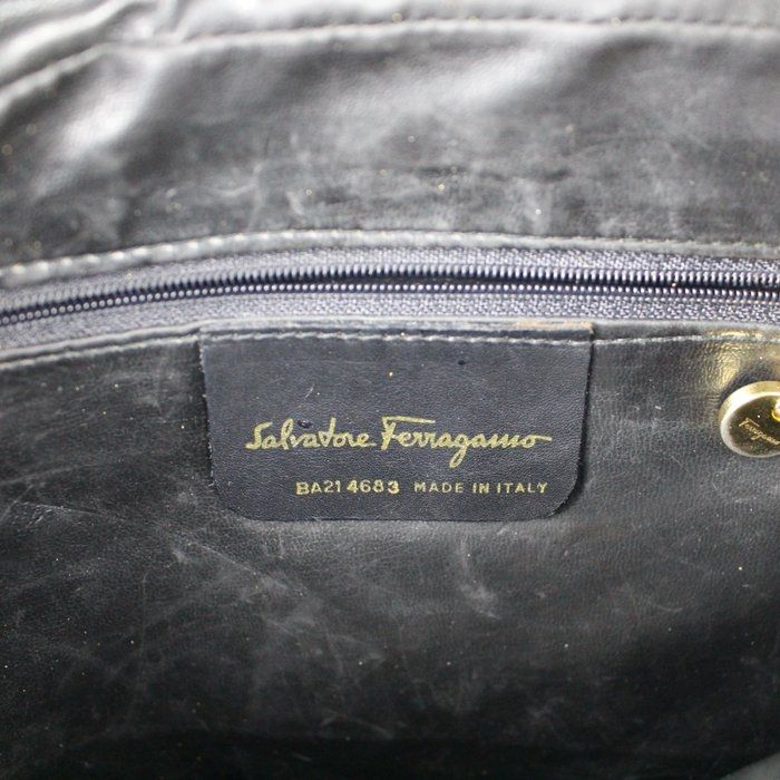 Salvatore Ferragamo Vara Bow Leather Crossbody Bag – Black