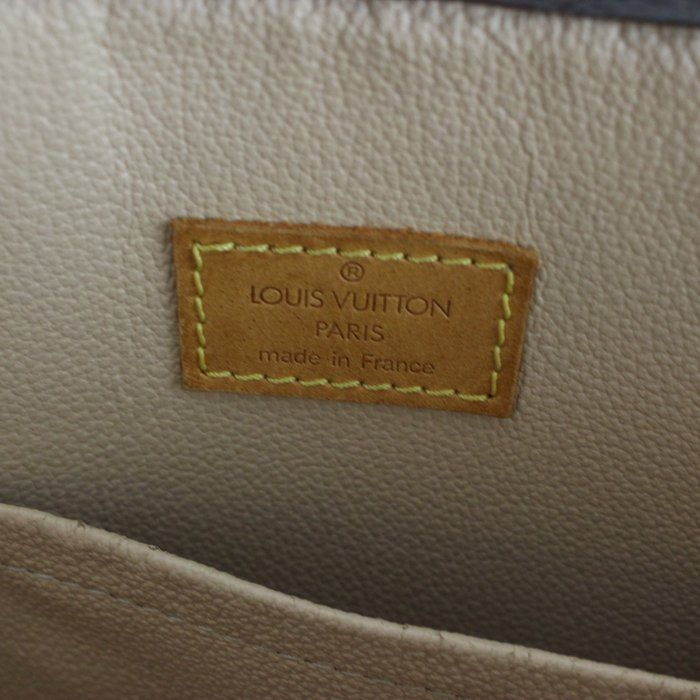 Louis Vuitton Monogram Sac Plat Tote – Brown Louis Vuitton Monogram Sac Plat Tote – Brown