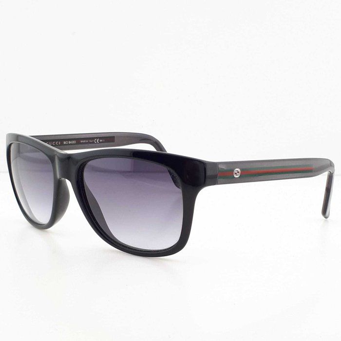 Gucci  Wayfarer Sunglasses – Black/Grey with Red &amp; Green Temple Detail