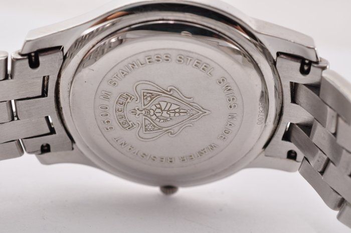 Gucci watch   Stainless steel  strap