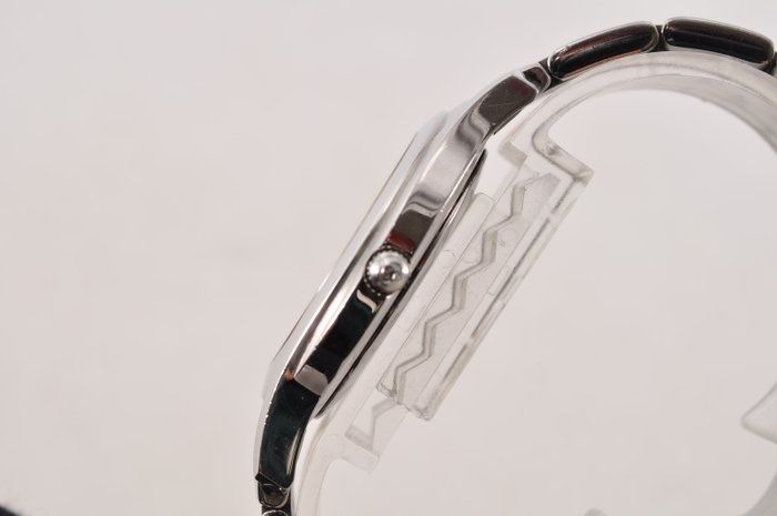 Gucci watch   Stainless steel  strap