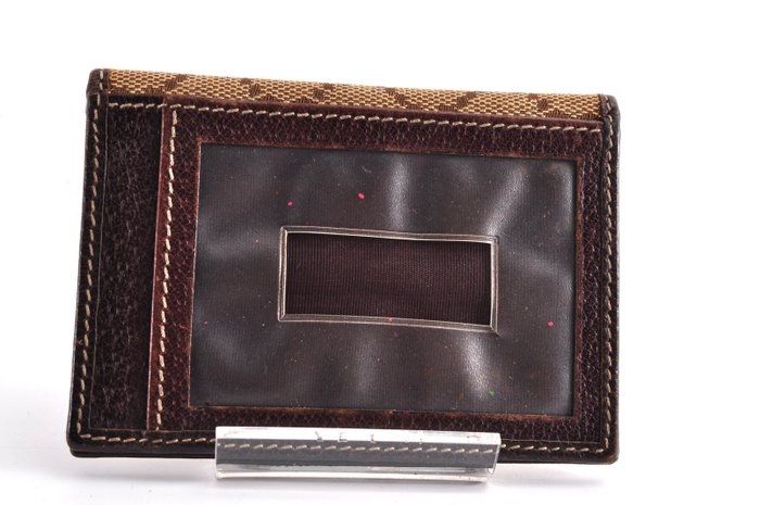 Gucci web wallet