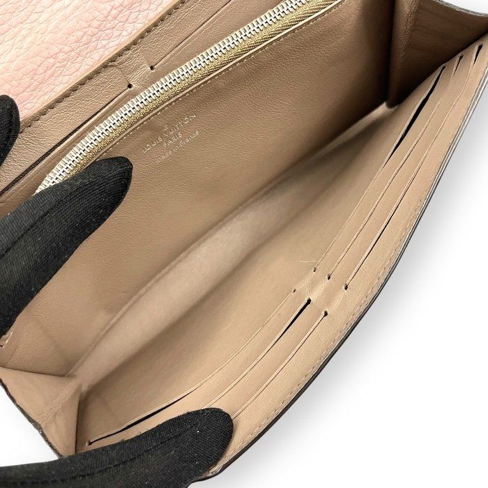 Louis Vuitton Capucines Taurillon Leather Wallet