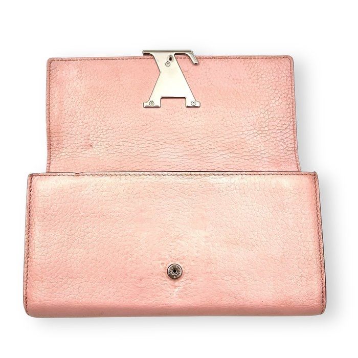 Louis Vuitton Capucines Taurillon Leather Wallet