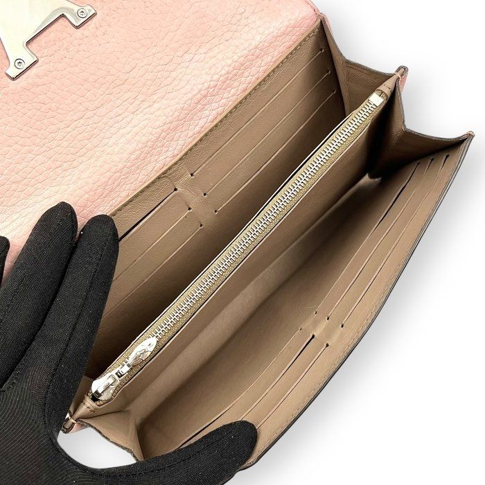 Louis Vuitton Capucines Taurillon Leather Wallet